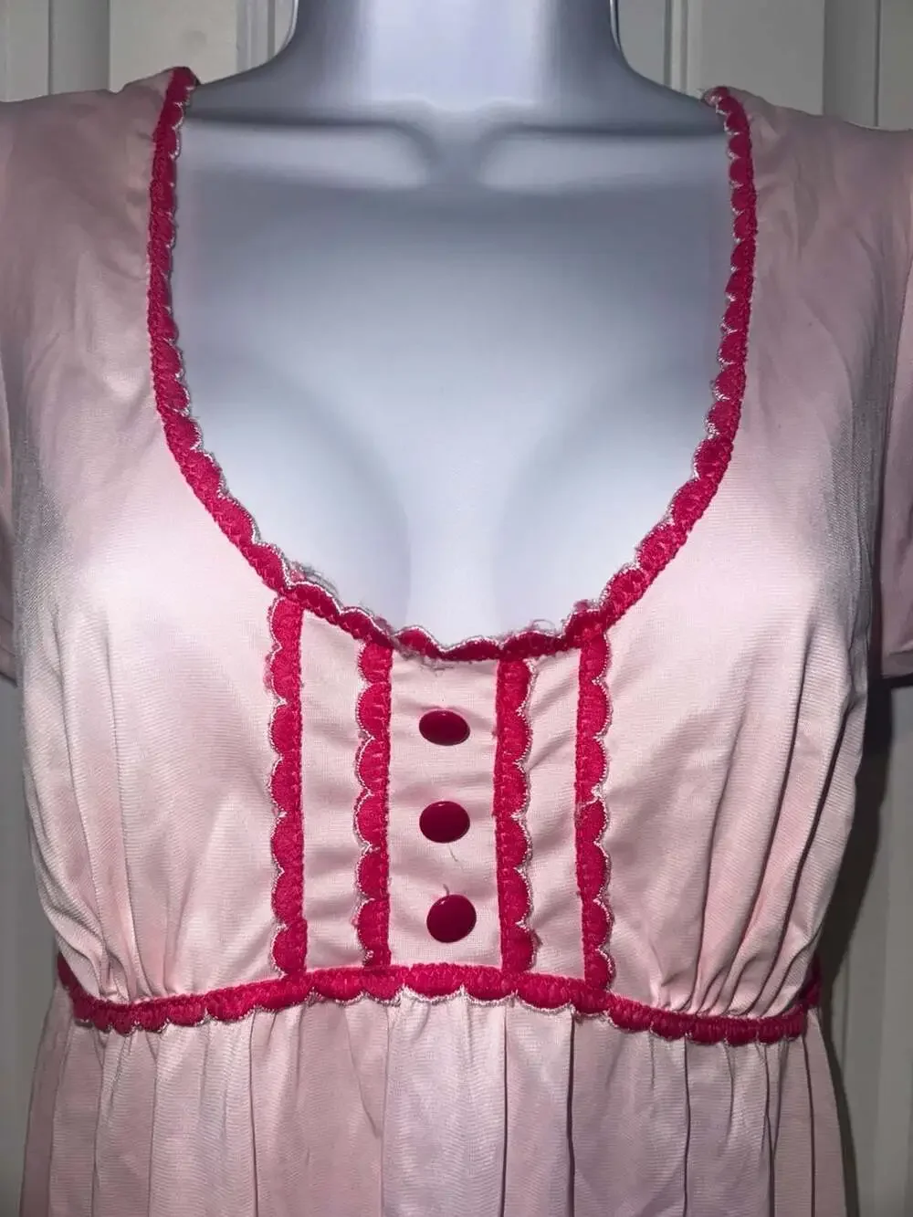 Vintage 1970s Formfit Rogers Pink Empire Waist Nightgown Barbie‎